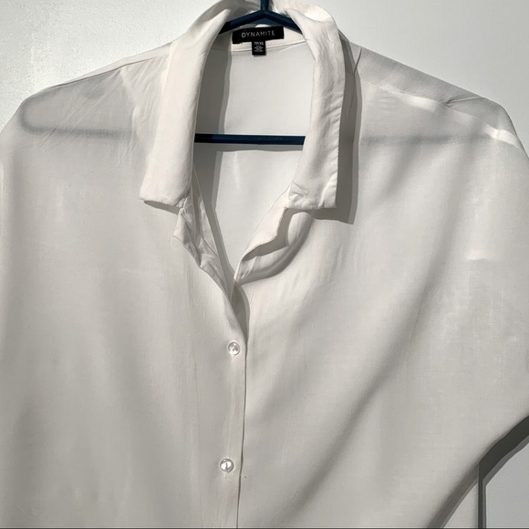 White button up shirt. Never Worn - Picture 5 of 6